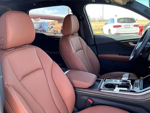 Used 2025 Audi Q7 2.0T Premium Plus w/ Premium Plus Package image 7