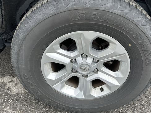 Used 2024 Toyota 4Runner SR5 image 13