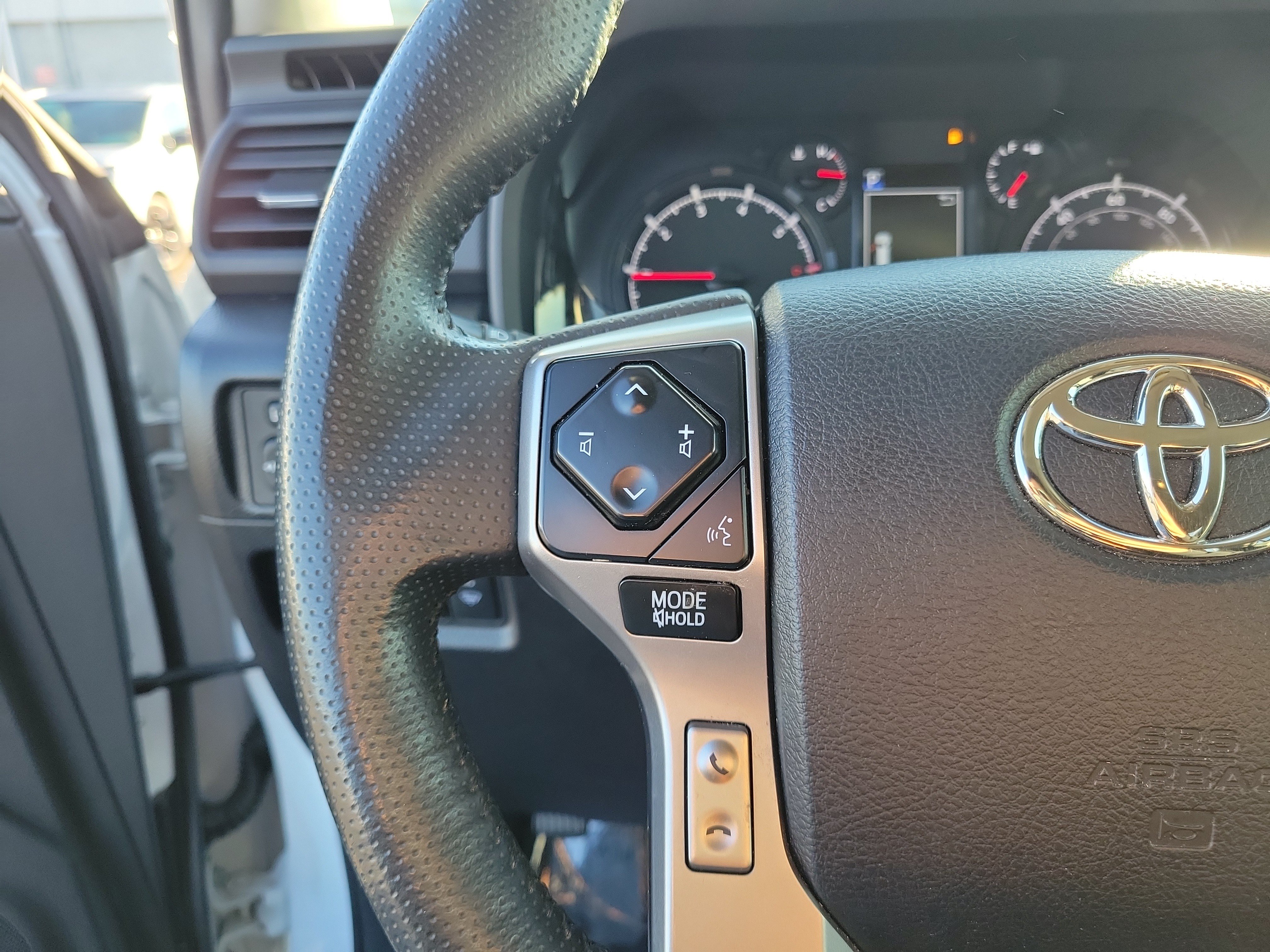 Used 2024 Toyota 4Runner SR5 AWD/4WD image 22