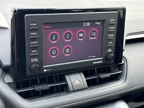 Used 2022 Toyota RAV4 XLE FWD image 22