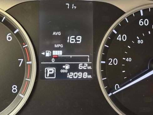 Used 2024 Nissan Versa S w/ S Plus Package image 25