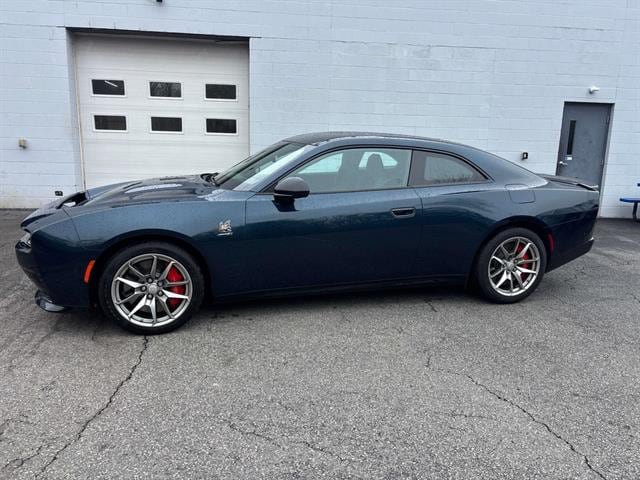 Used 2024 Dodge Charger Daytona Scat Pack w/ Plus Group AWD/4WD image 4