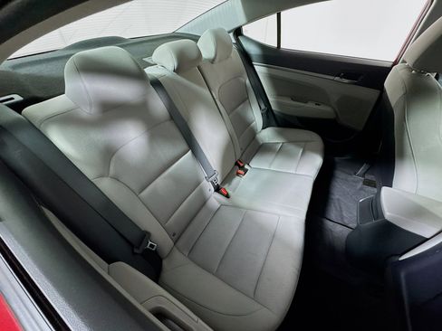 Used 2018 Hyundai Elantra SEL image 24