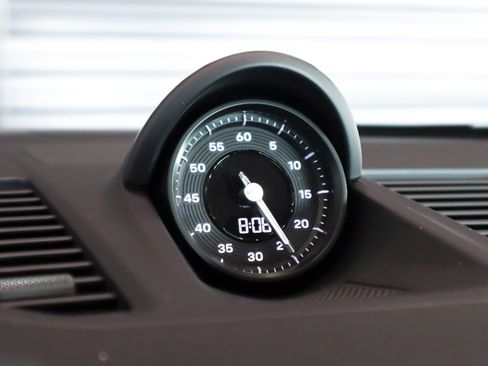 Used 2025 Porsche 911 Carrera 4 GTS image 26