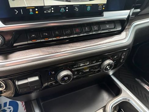 Used 2022 Chevrolet Silverado 1500 LTZ AWD/4WD image 24