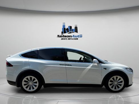 Used 2017 Tesla Model X 75D image 2