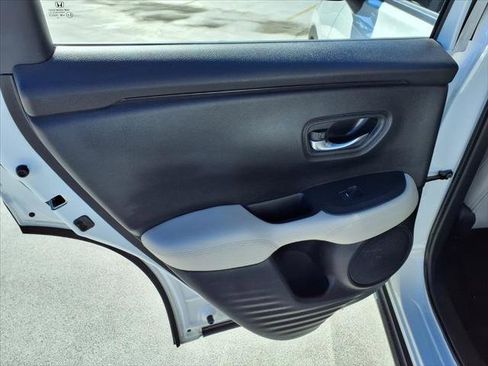 Used 2023 Honda HR-V LX image 8