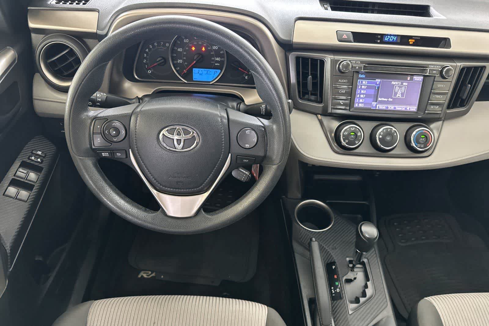 Used 2015 Toyota RAV4 LE FWD image 14