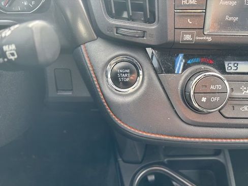 Used 2017 Toyota RAV4 SE image 30