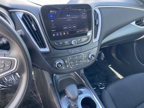 Used 2023 Chevrolet Malibu LT image 18