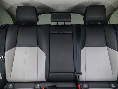 New 2024 Land Rover Range Rover Velar S image 19