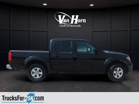 Used 2013 Nissan Frontier SV AWD/4WD image 10
