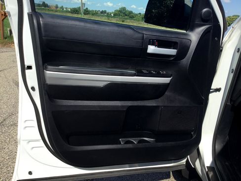 Used 2019 Toyota Tundra Limited image 14