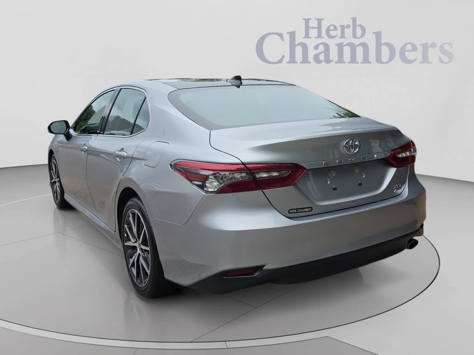 Used 2024 Toyota Camry XLE w/ Cold Weather Package AWD/4WD image 3