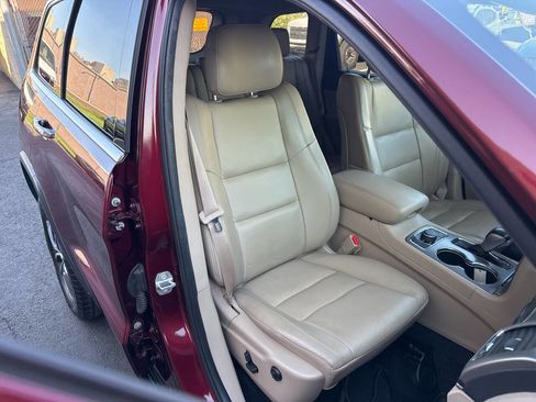 Used 2018 Jeep Grand Cherokee Limited image 34