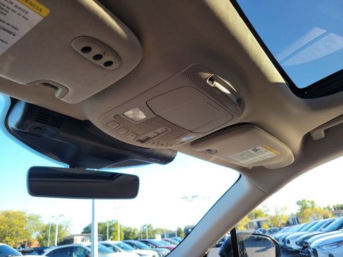 Certified 2022 Lincoln Nautilus Reserve w/ Equipment Group 201A image 30