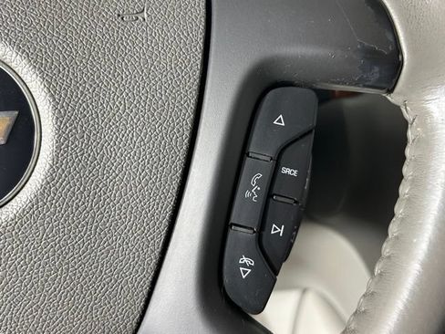 Used 2010 Chevrolet Suburban LT AWD/4WD image 25