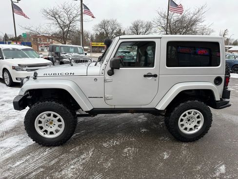 Used 2012 Jeep Wrangler Rubicon w/ PWR Convenience Group image 2