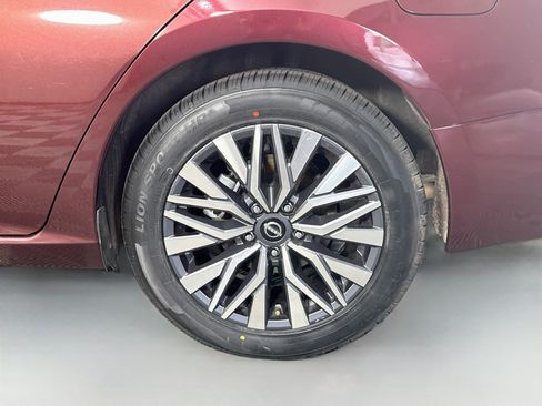 Used 2023 Nissan Altima 2.5 SV FWD image 37