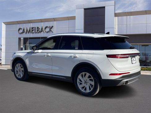 Used 2020 Lincoln Corsair Standard w/ Rear Removable Package Tray image 4