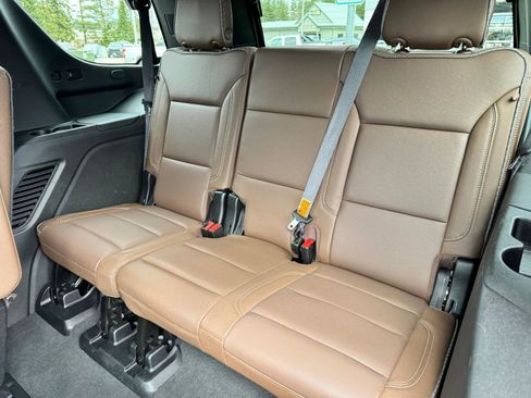 Used 2024 Chevrolet Tahoe High Country w/ Advanced Technology Package image 18