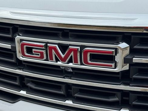 New 2026 GMC Acadia Elevation image 6