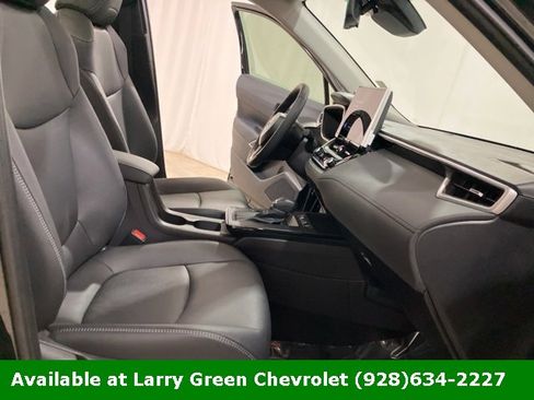 Used 2026 Toyota Corolla Cross XLE image 24
