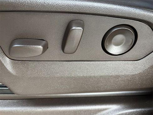 Used 2021 Chevrolet Tahoe LS image 16