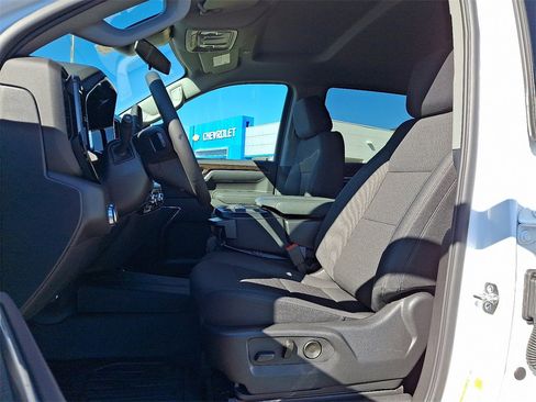 New 2026 GMC Sierra 1500 SLE image 6