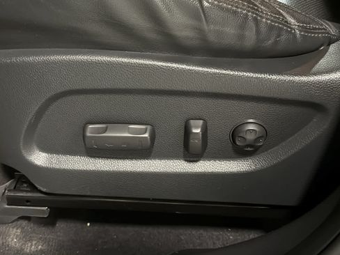 Used 2017 Hyundai Santa Fe Limited AWD/4WD image 21