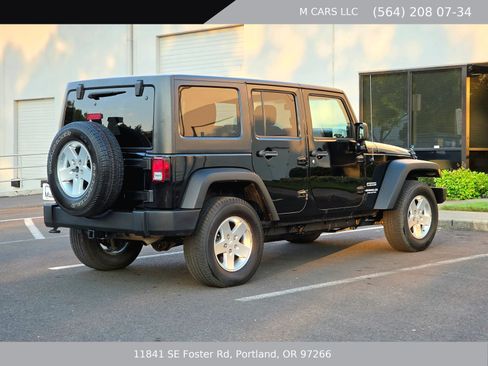 Used 2013 Jeep Wrangler Unlimited Sport AWD/4WD image 7
