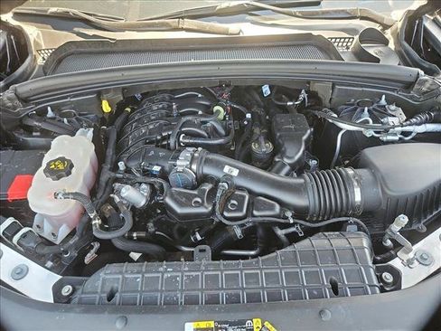 Used 2025 Jeep Grand Cherokee Altitude AWD/4WD image 30