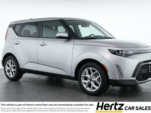 Used 2025 Kia Soul LX w/ LX Technology Package image 1
