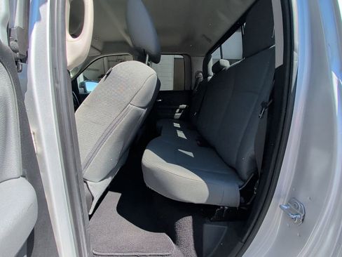 Used 2018 RAM 1500 Classic SLT AWD/4WD image 11