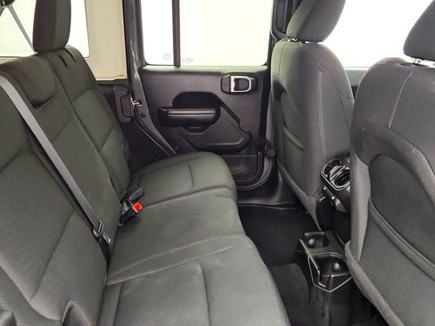 Used 2020 Jeep Wrangler Unlimited Sport S image 23