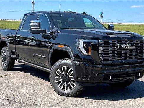 New 2026 GMC Sierra 2500 Denali Ultimate AWD/4WD image 2