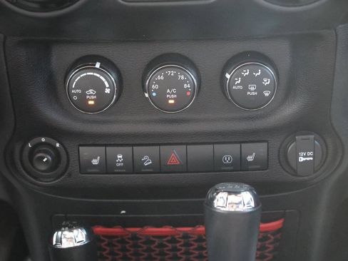 Used 2018 Jeep Wrangler Unlimited Rubicon AWD/4WD image 20