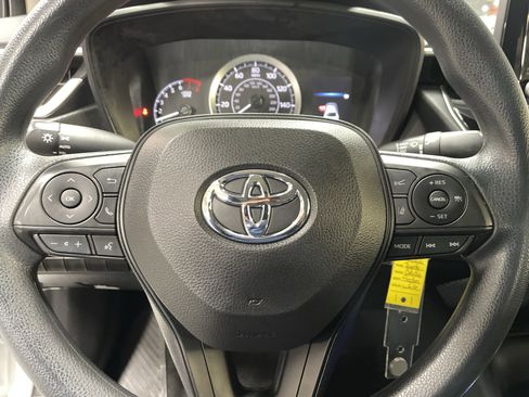 Certified 2022 Toyota Corolla LE image 18