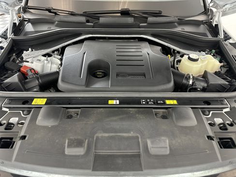 Used 2024 Land Rover Range Rover Sport Dynamic SE image 11