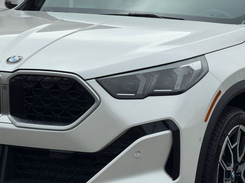 Used 2025 BMW X2 xDrive28i image 11