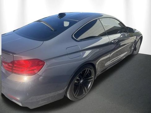 Used 2017 BMW M4 Coupe RWD image 6