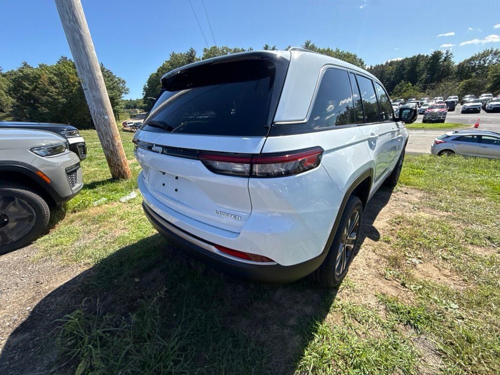 New 2027 Jeep Grand Cherokee Limited AWD/4WD image 5