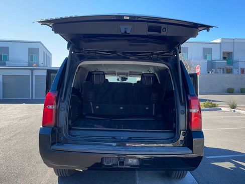 Used 2015 Chevrolet Suburban LT image 14