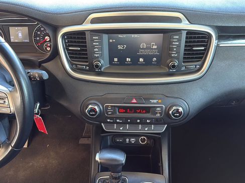 Used 2020 Kia Sorento LX w/ LX I4 Convenience Package AWD/4WD image 23