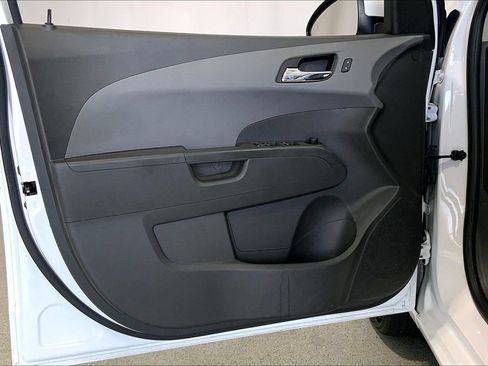 Used 2020 Chevrolet Sonic LT FWD image 25