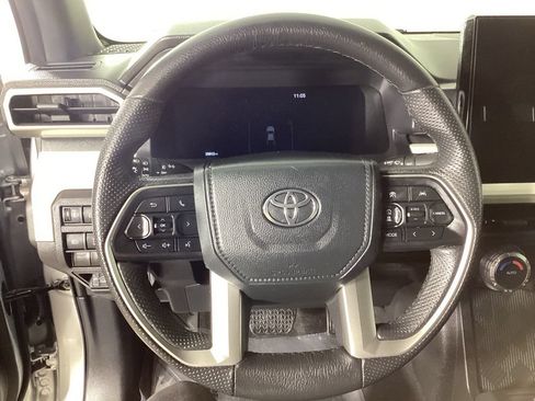 Used 2024 Toyota Tacoma TRD Off-Road AWD/4WD image 16