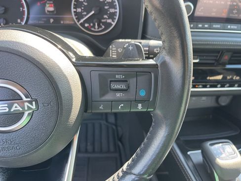 Used 2023 Nissan Rogue SL AWD/4WD image 17