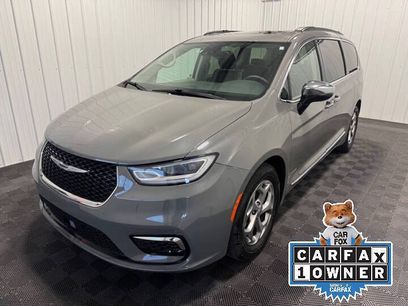 Used 2023 Chrysler Pacifica Limited