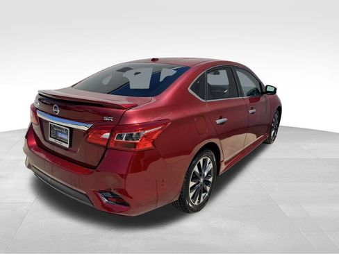 Used 2019 Nissan Sentra SR FWD image 5