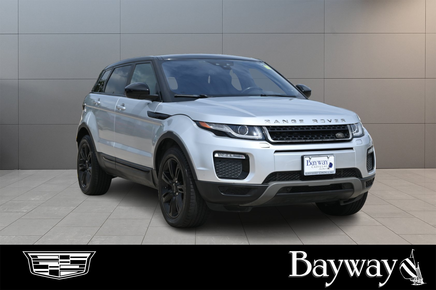 Used 2017 Land Rover Range Rover Evoque SE Premium AWD/4WD image 4